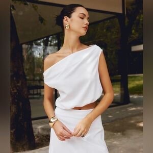 Commense Off the Shoulder Blouse White Size XS